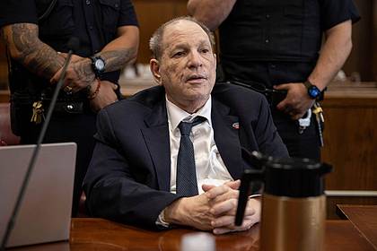Yuki Iwamura/AP/dpa | Der Prozess gegen den Ex-Filmmogul Weinstein wurde neu aufgerollt. (Archivbild)
