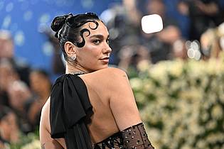 Evan Agostini/Invision/dpa | Dua Lipa gehört zu den großen Popsängerinnen der Gegenwart - hier bei der Met Gala 2025. (Archivbild)