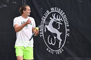 Marijan Murat/dpa | Alexander Zverev startet in Stuttgart in die Rasensaison.