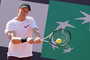 Alfredo Falcone/LaPresse/AP/dpa | Tennisstar Jannik Sinner ist von Papst Leo XIV. empfangen worden.