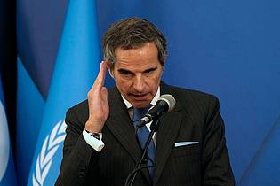 Vahid Salemi/AP/dpa | IAEA-Chef Grossi: Iranische Atomanlagen würden eine «sehr, sehr zerstörerische Kraft erfordern, um sie zu beschädigen» . (Archivbild)