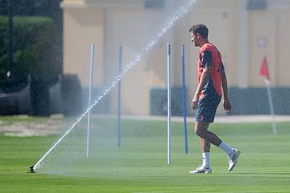 Sven Hoppe/dpa | Bloß keine kalte Dusche zum WM-Start: Thomas Müller.