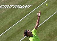 Marijan Murat/dpa | Alexander Zverev trennen bei seiner ersten Stuttgart-Teilnahme seit 2019 noch zwei Siege vom Titel.
