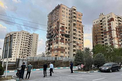 Vahid Salemi/AP/dpa | Israel hat mit einem Großangriff auf Ziele im Iran begonnen. 