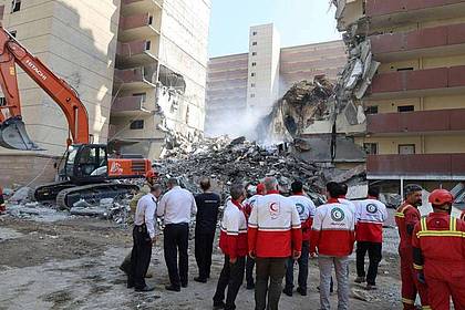 Uncredited/Iranian Red Crescent Society/AP/dpa | Zuvor hatte das israelische Militär mehr als 100 Ziele im Iran angegriffen.