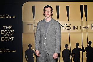 Evan Agostini/Invision via AP/dpa | Dua Lipas Verlobter Callum Turner. (Archivbild)