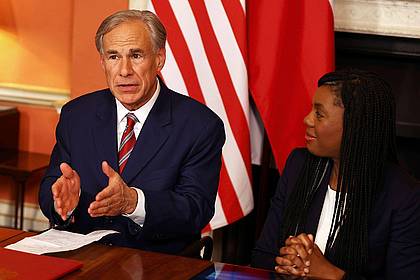 Peter Nicholls/Pool Getty Images Europe/AP/dpa | US-Gouverneur Greg Abbott. (Archivfoto)