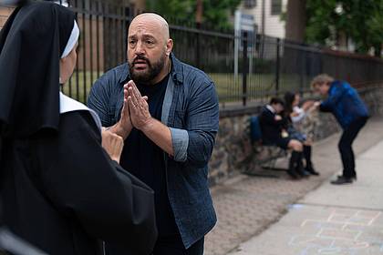 David Scott Holloway/Splendid Films/dpa | Kevin James (2.v.l.) als Ray Hayes.