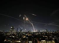 Leo Correa/AP/dpa | Iran hat mit einem Gegenangriff auf Israel begonnen.